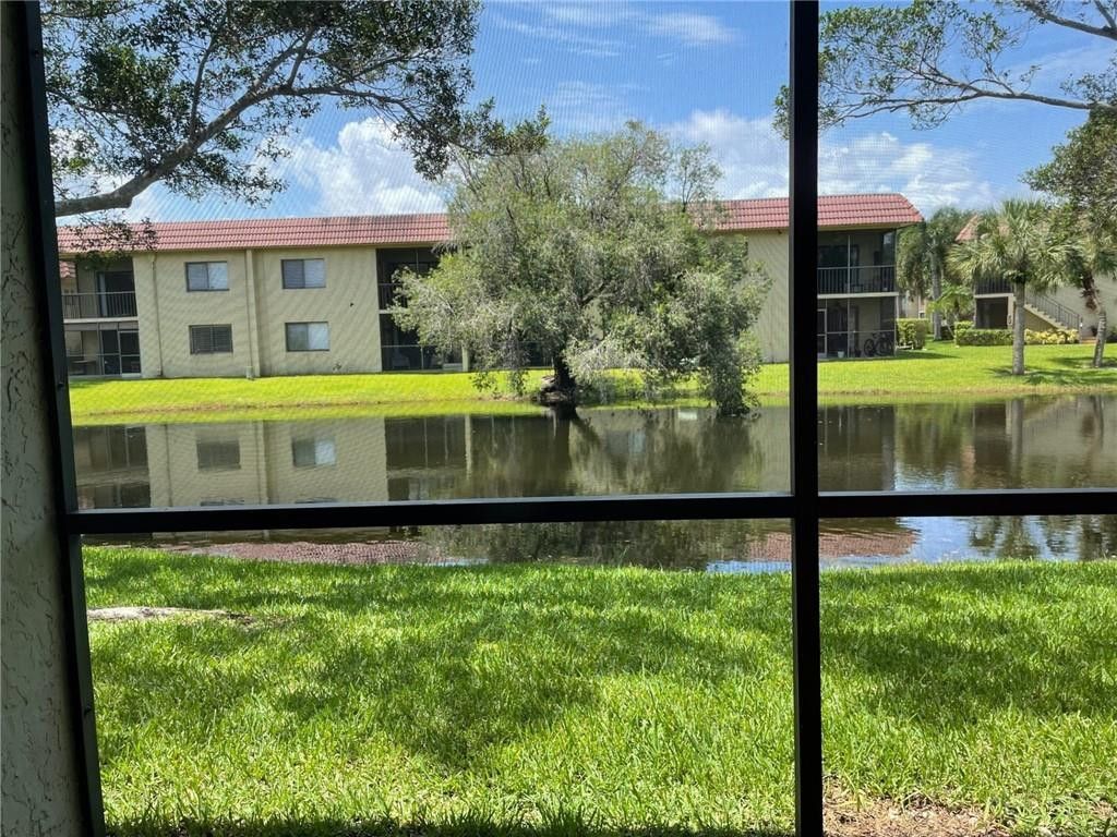 235 Lakeview Drive, Unit 102, Weston, FL 33326 Photo