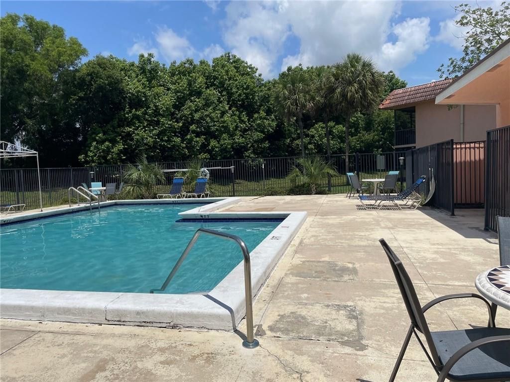 235 Lakeview Drive, Unit 102, Weston, FL 33326 Photo