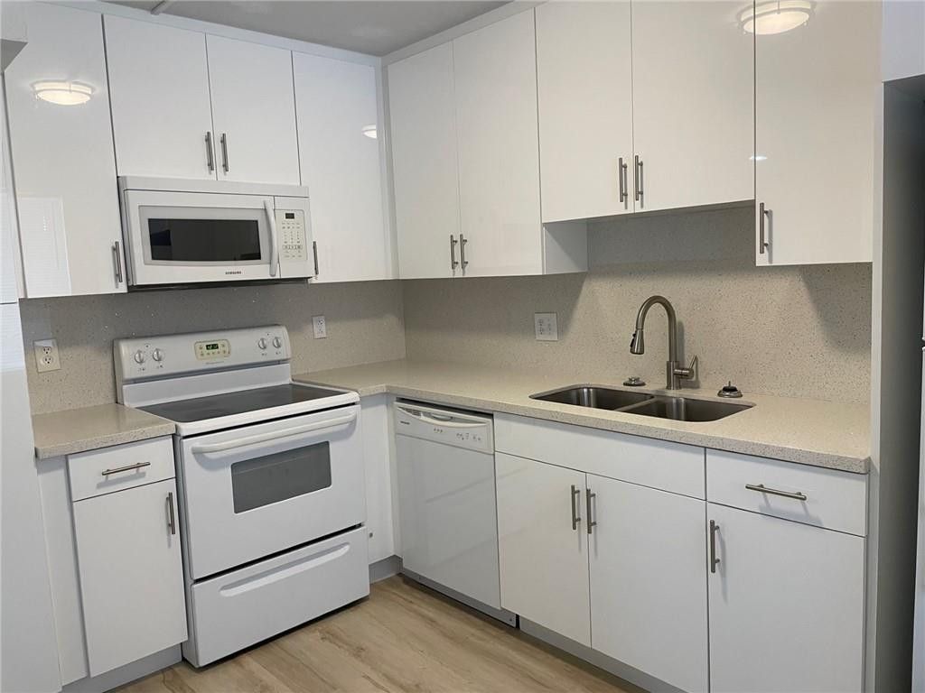 235 Lakeview Drive, Unit 102, Weston, FL 33326 Photo
