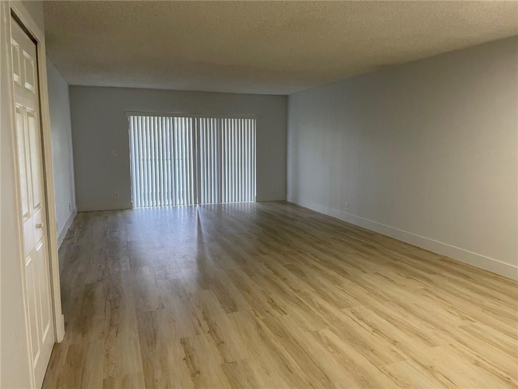 235 Lakeview Drive, Unit 102, Weston, FL 33326 Photo