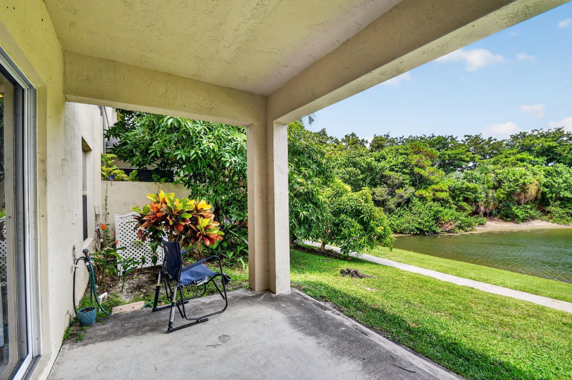 308 Spruce Street, Boynton Beach, FL 33426 Photo