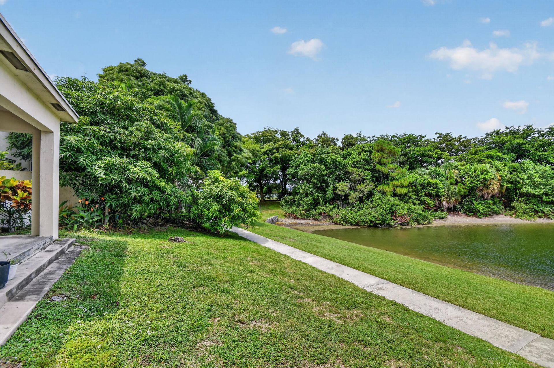 308 Spruce Street, Boynton Beach, FL 33426 Photo