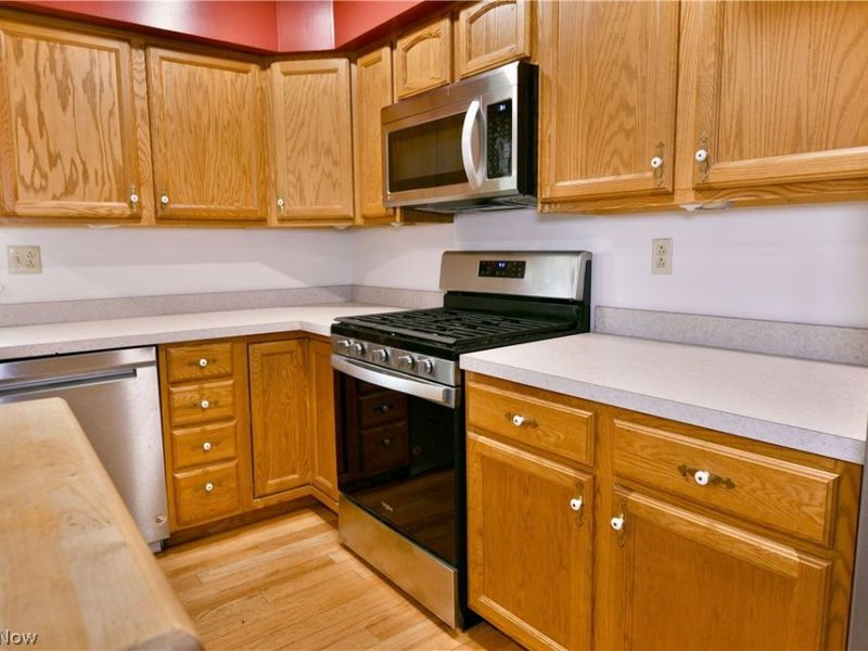 750 Blueberry Hill Drive, Canfield, OH 44406 Photo 17