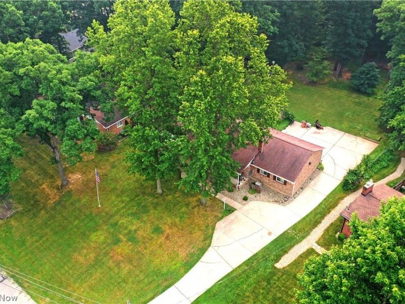 750 Blueberry Hill Drive, Canfield, OH 44406 Photo 3