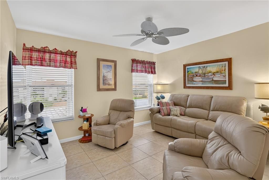 4025 SE 19th Pl , Unit 209, Cape Coral, FL 33904 Photo