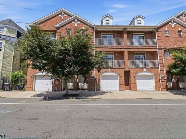 97 Astor St, Newark, NJ 07114