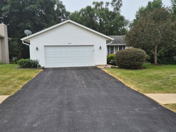 5685 ALMA Drive , Rockford, IL 61108