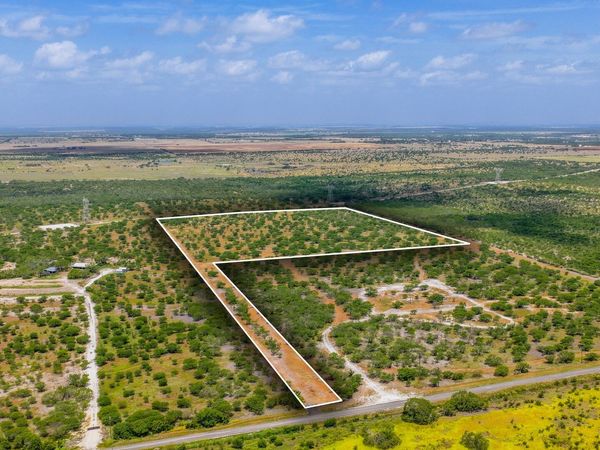 13538 Cr 133, Pawnee, TX 78145