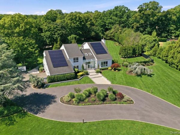 5 Meadow Gate W, Head Of The Harbor, NY 11780