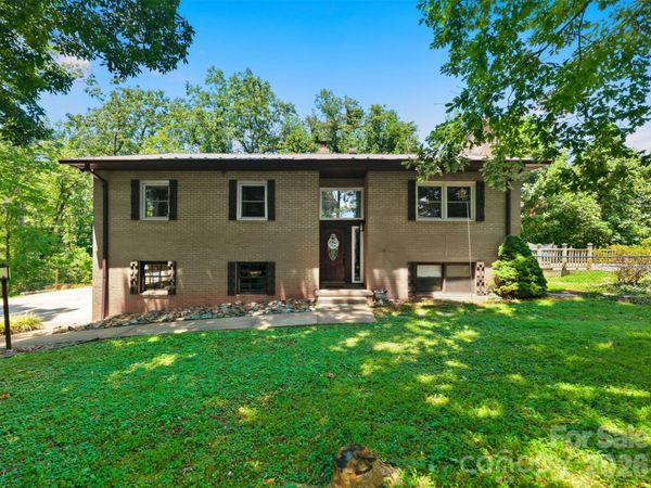 1924 Braswell Place , Lenoir, NC 28645