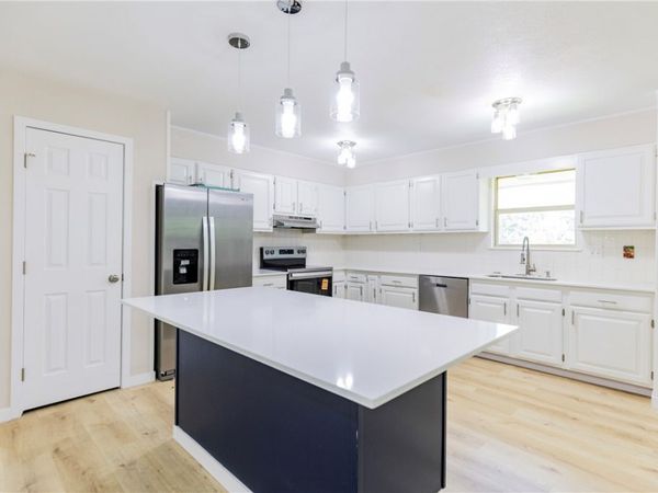 14 Abbey Lane , Bella Vista, AR 72715
