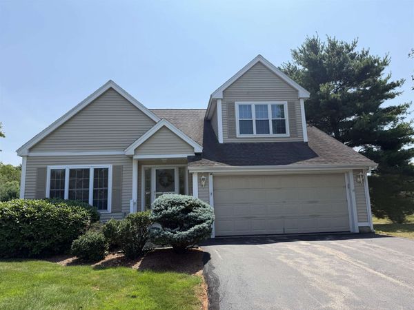 12 Twin Pond Circle, Exeter, NH 03833
