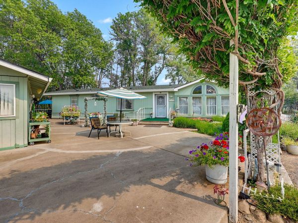 9561 HWY-140, Eagle Point, OR 97524