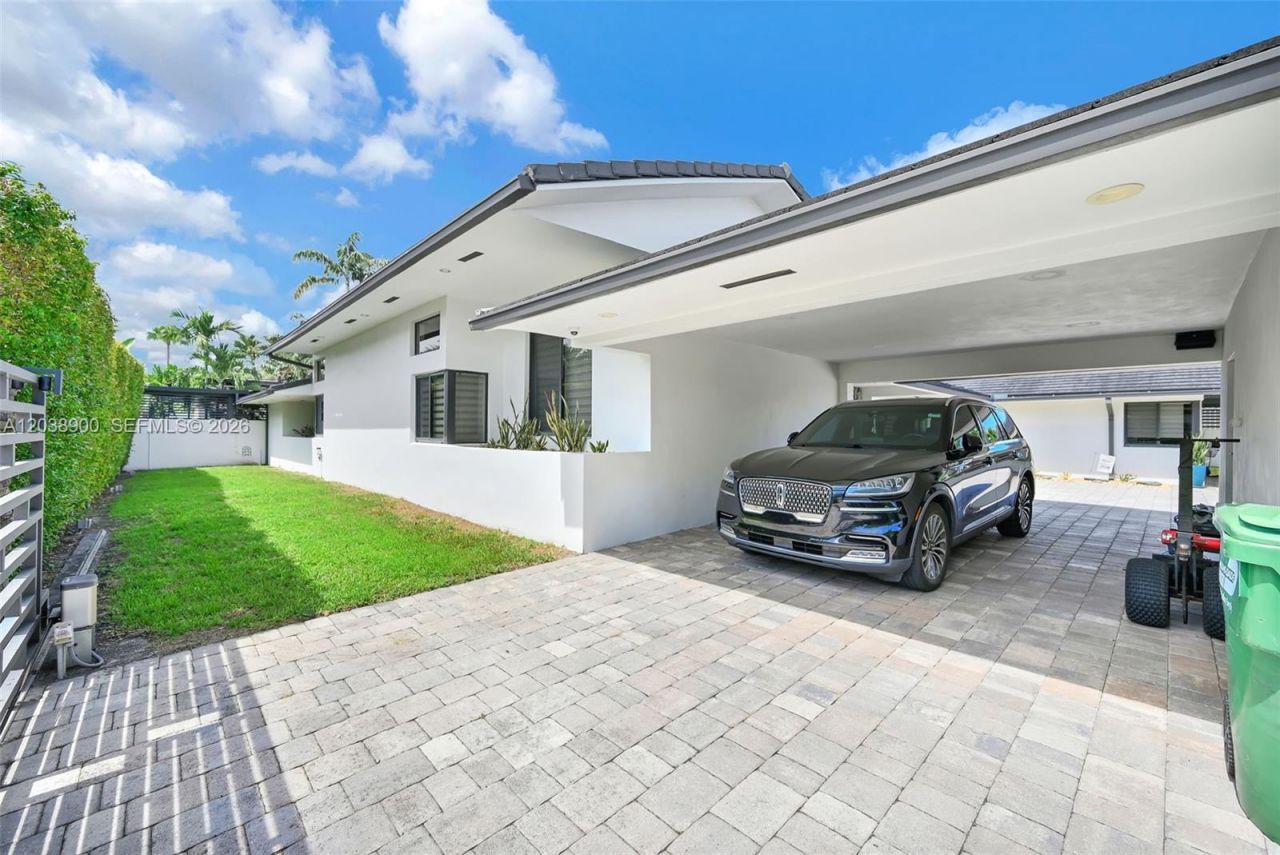 13800 SW 38th St , Miami, FL 33175 Photo