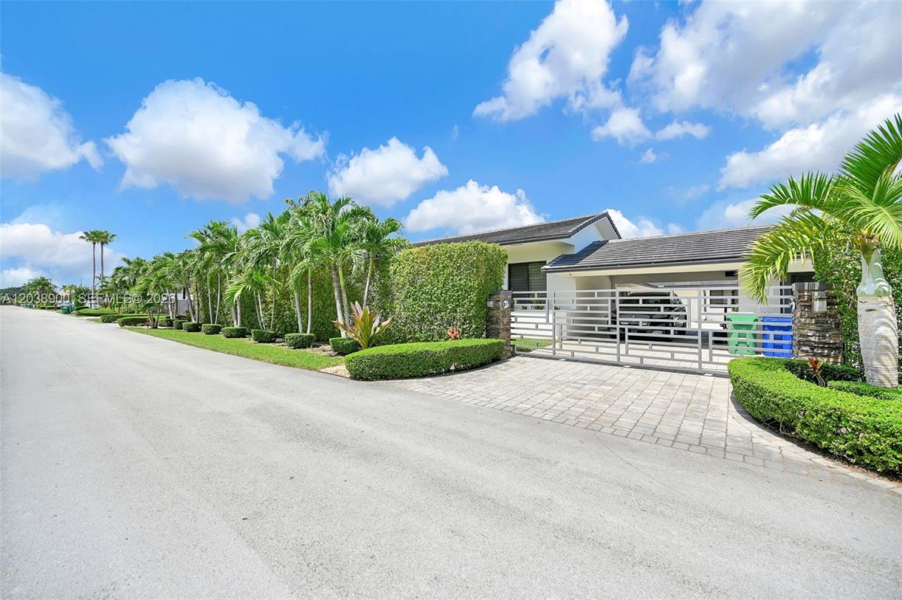 13800 SW 38th St , Miami, FL 33175 Photo