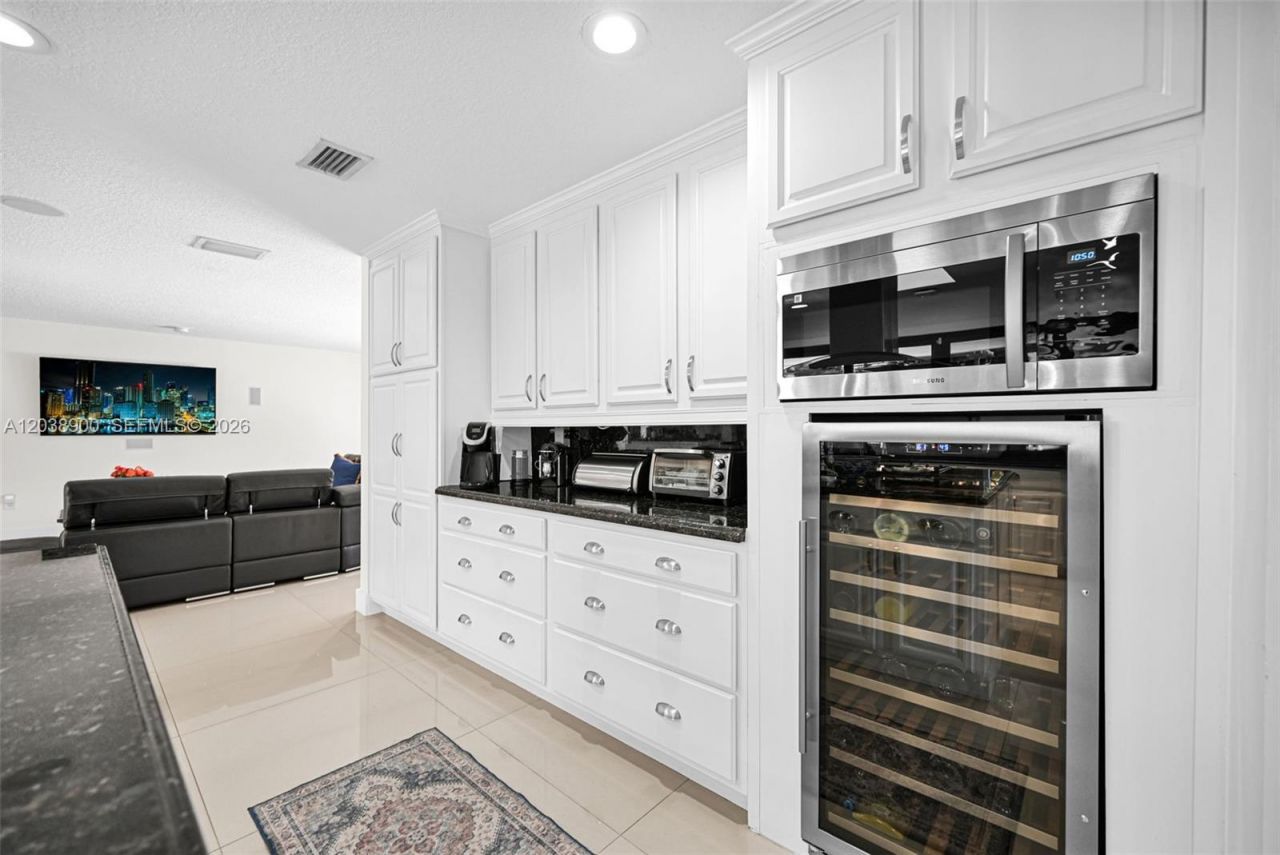 13800 SW 38th St , Miami, FL 33175 Photo