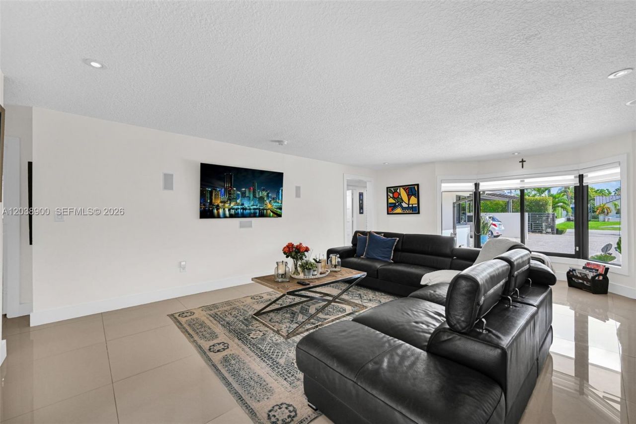 13800 SW 38th St , Miami, FL 33175 Photo