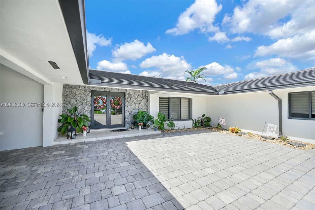13800 SW 38th St , Miami, FL 33175 Photo