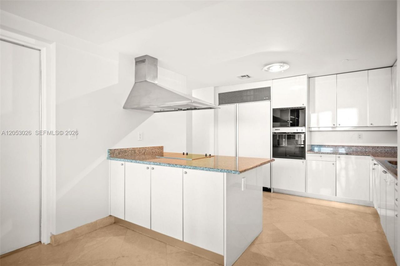 1643 Brickell Ave, Unit 702, Miami, FL 33129 Photo