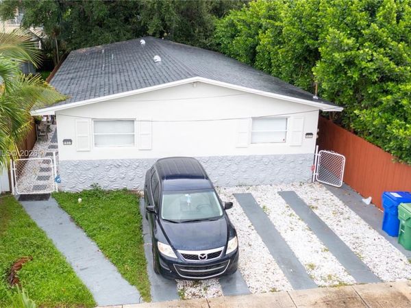 1831 NW 41st St , Unit 1833, Miami, FL 33142
