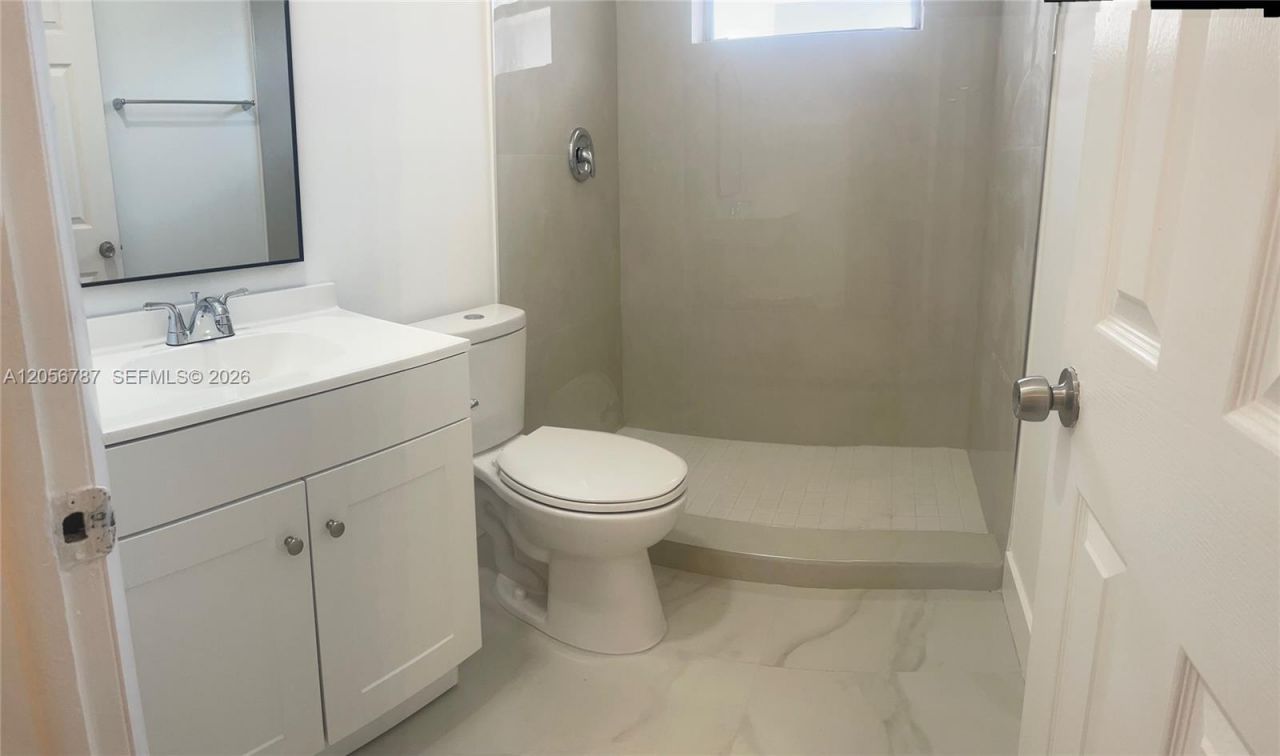 1831 NW 41st St , Unit 1833, Miami, FL 33142 Photo