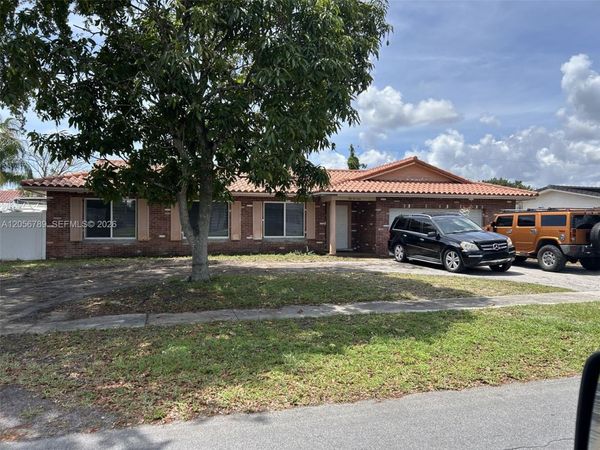 5240 SW 10th Ct , Plantation, FL 33317