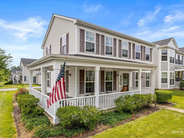 909 Four Seasons Boulevard , Aurora, IL 60504