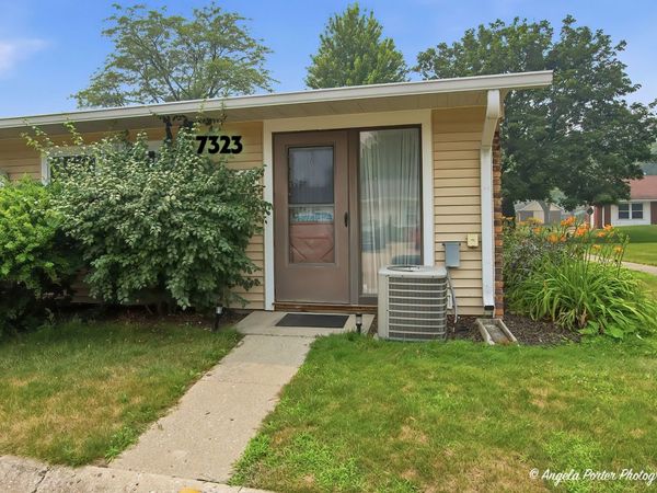 7323 Chevy Chase Court , Unit 43, Fox Lake, IL 60020