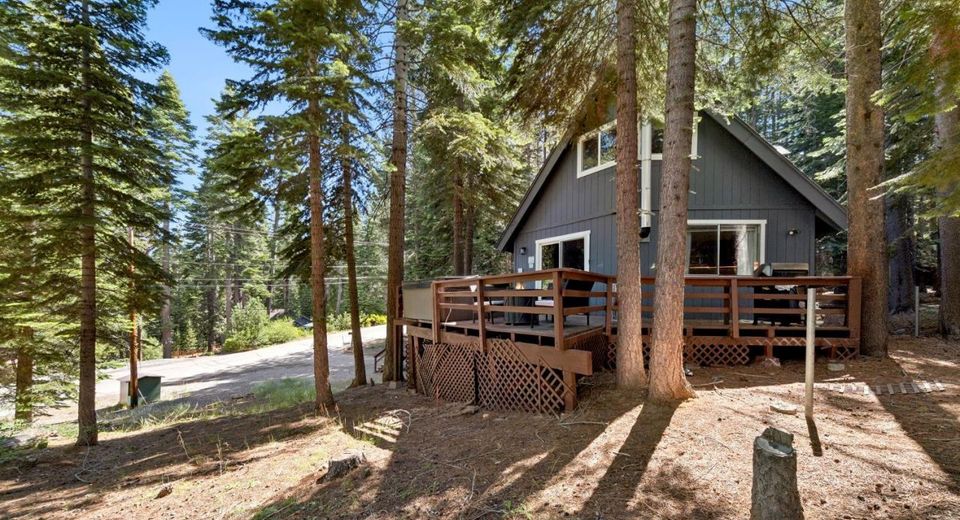 1567 Iroquois Circle, South Lake Tahoe, CA 96150 Photo