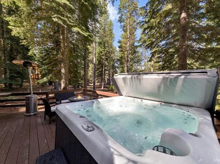 1567 Iroquois Circle, South Lake Tahoe, CA 96150 Photo