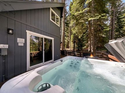 1567 Iroquois Circle, South Lake Tahoe, CA 96150 Photo