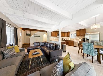 1567 Iroquois Circle, South Lake Tahoe, CA 96150 Photo