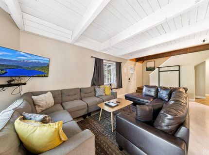 1567 Iroquois Circle, South Lake Tahoe, CA 96150 Photo