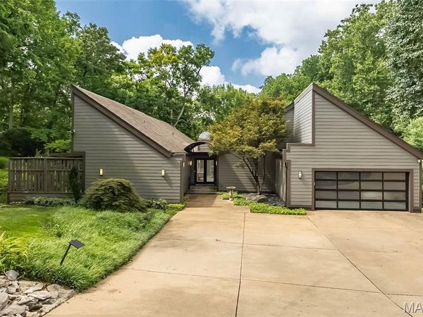 12420 Robyn Road, Sunset Hills, MO 63127