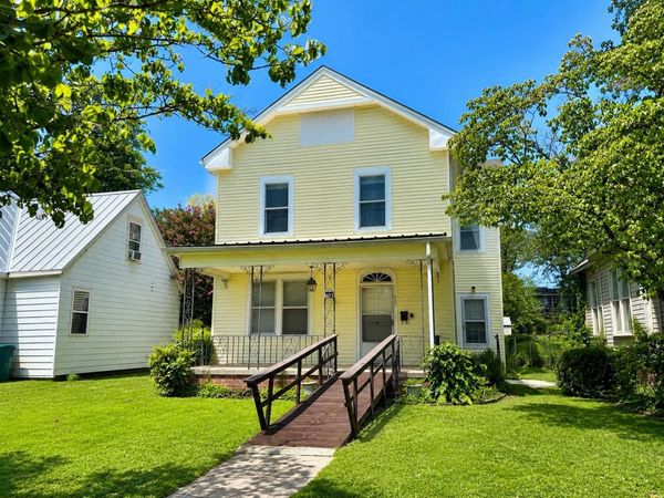 807 Raleigh Ave, Sheffield, AL 35660