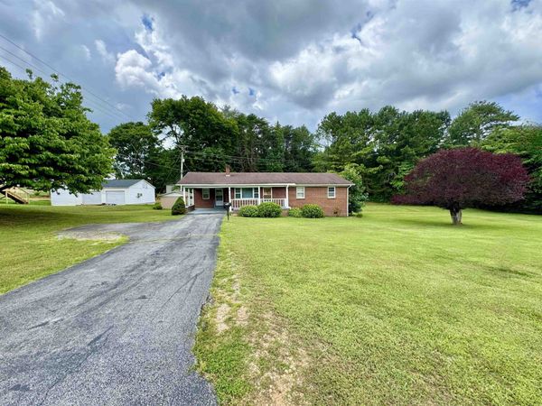 75 Shoals Ave, Killen, AL 35645