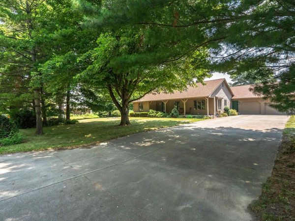 103 Wayne Place, Sharpsville, IN 46068