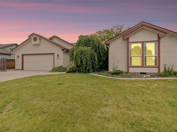 2164 Julie Ln, Twin Falls, ID 83301