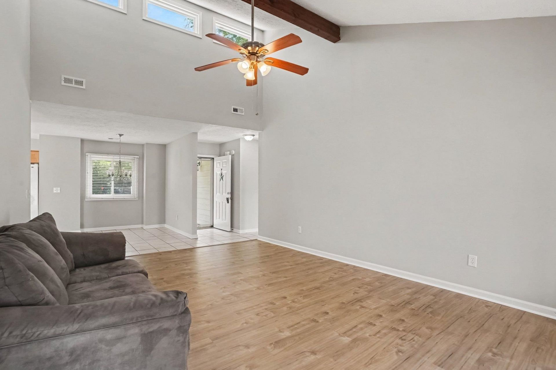 1057 Deer Run Ct. Photo 10