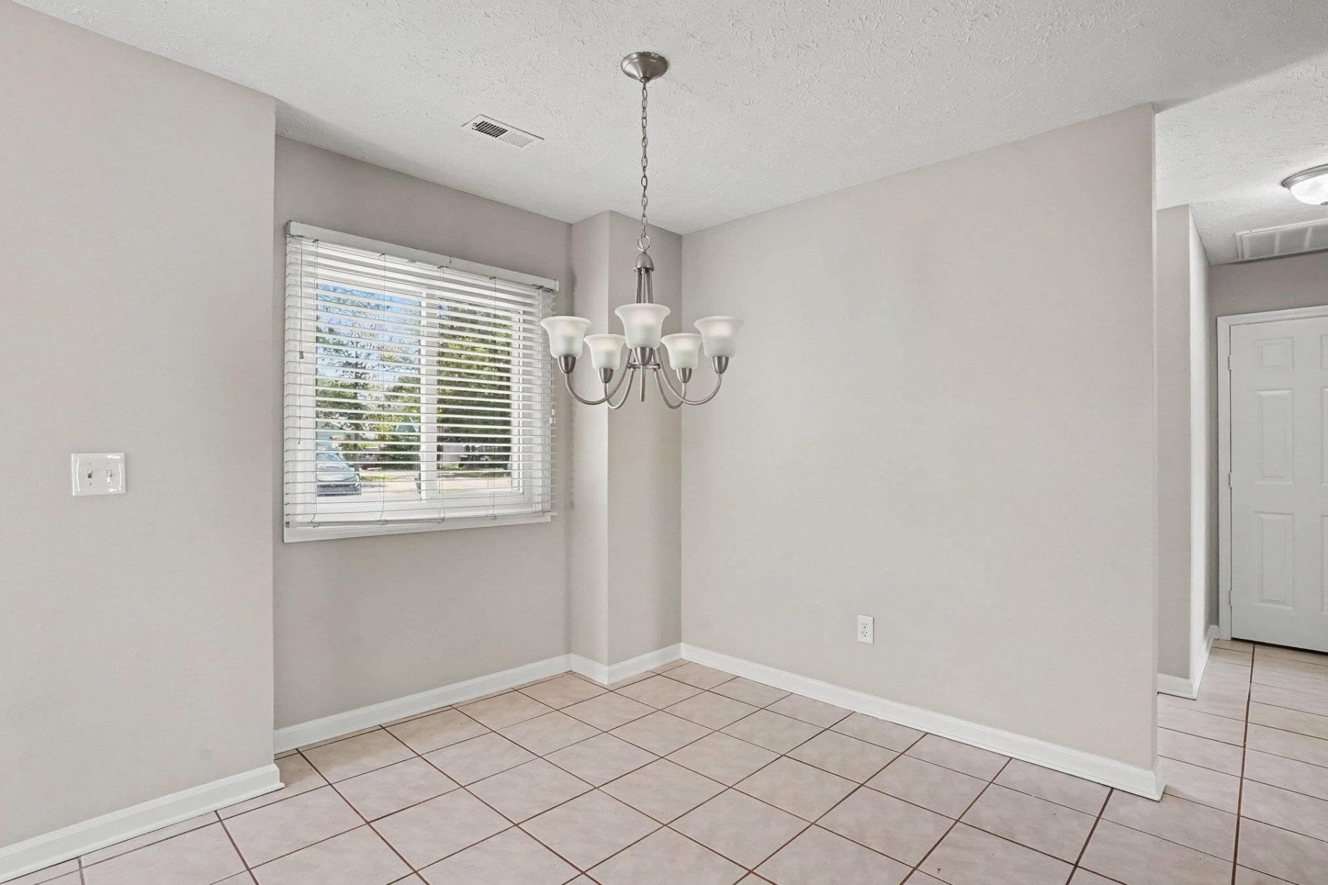 1057 Deer Run Ct. Photo 12