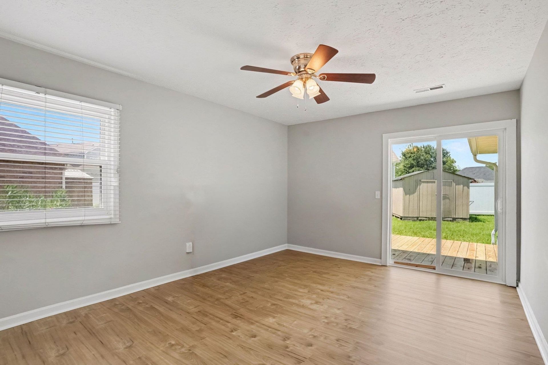 1057 Deer Run Ct. Photo 14