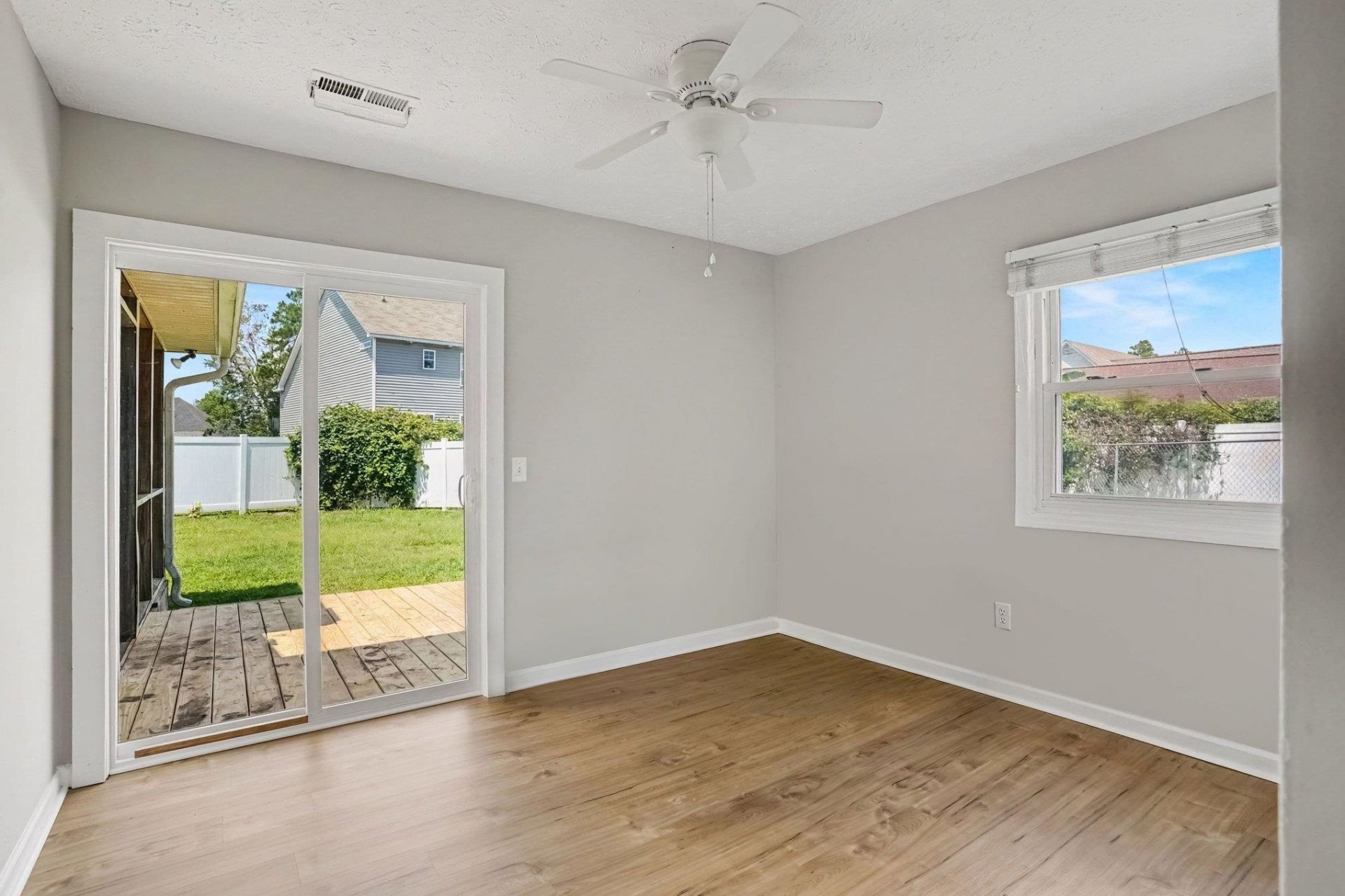 1057 Deer Run Ct. Photo 17