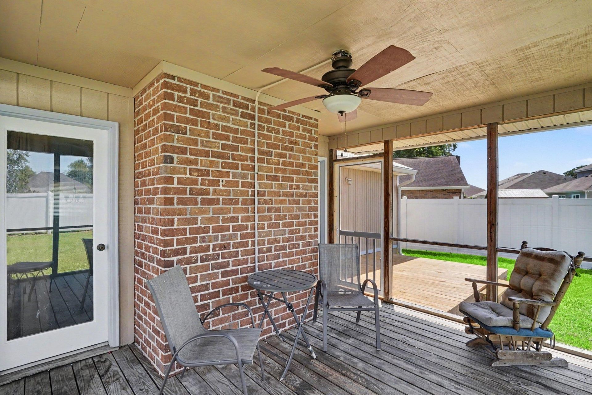 1057 Deer Run Ct. Photo 21