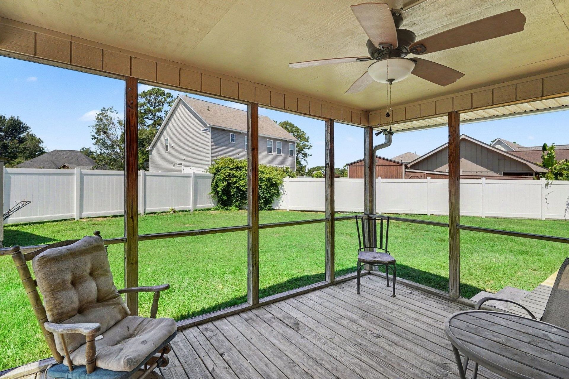 1057 Deer Run Ct. Photo 22