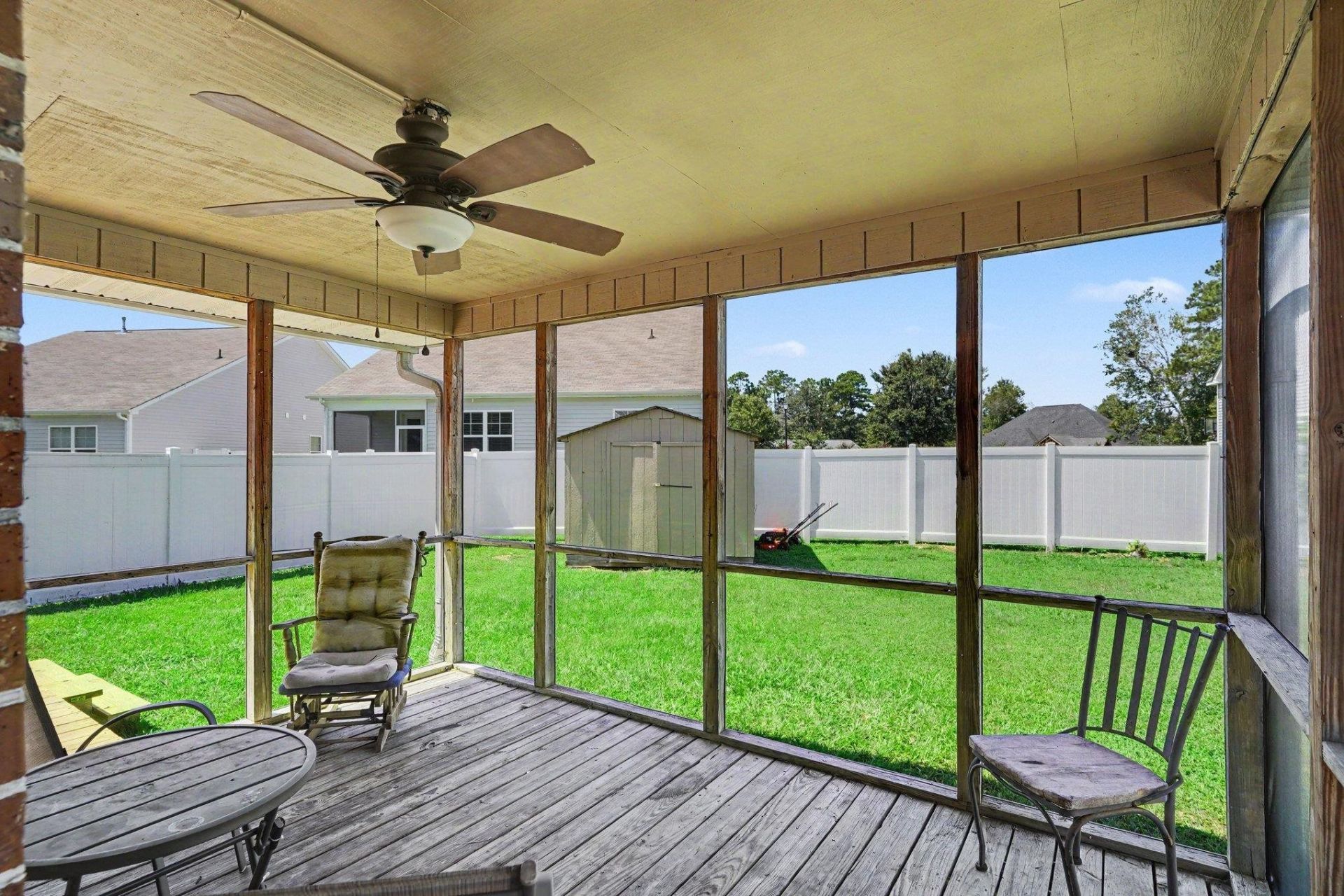 1057 Deer Run Ct. Photo 23
