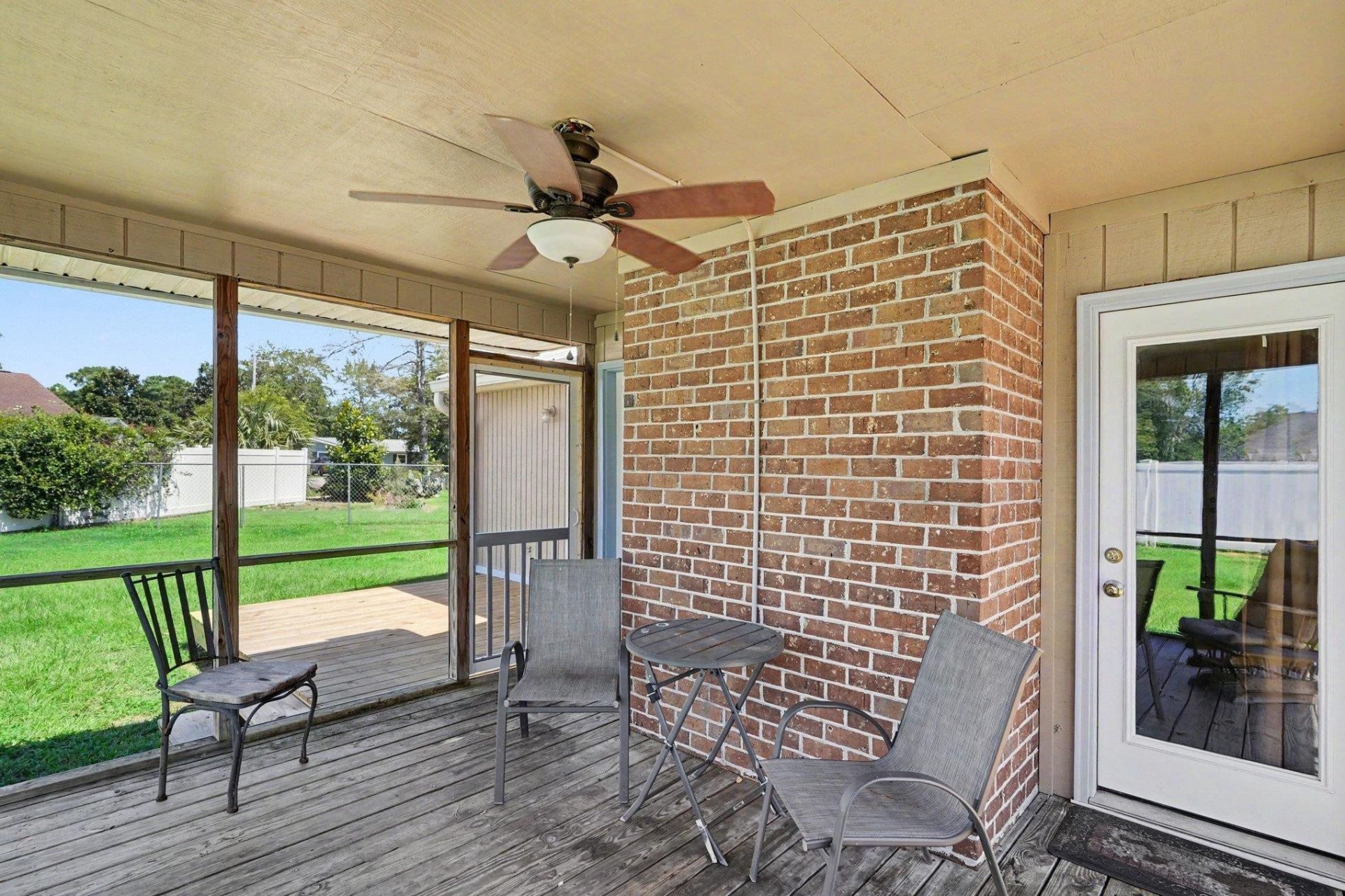 1057 Deer Run Ct. Photo 24