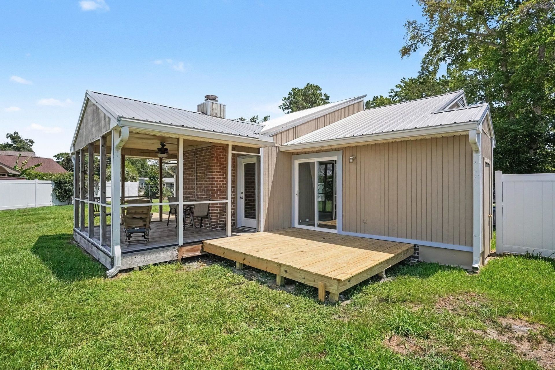 1057 Deer Run Ct.  Photo 24
