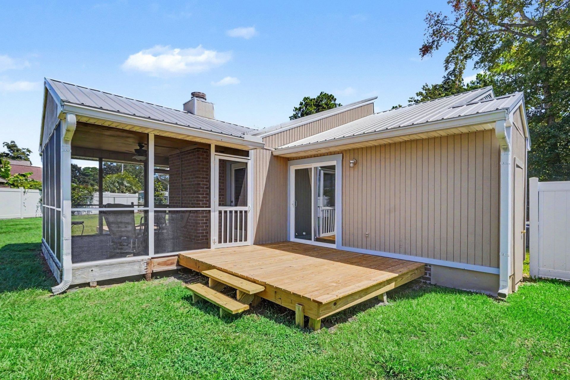 1057 Deer Run Ct. Photo 25