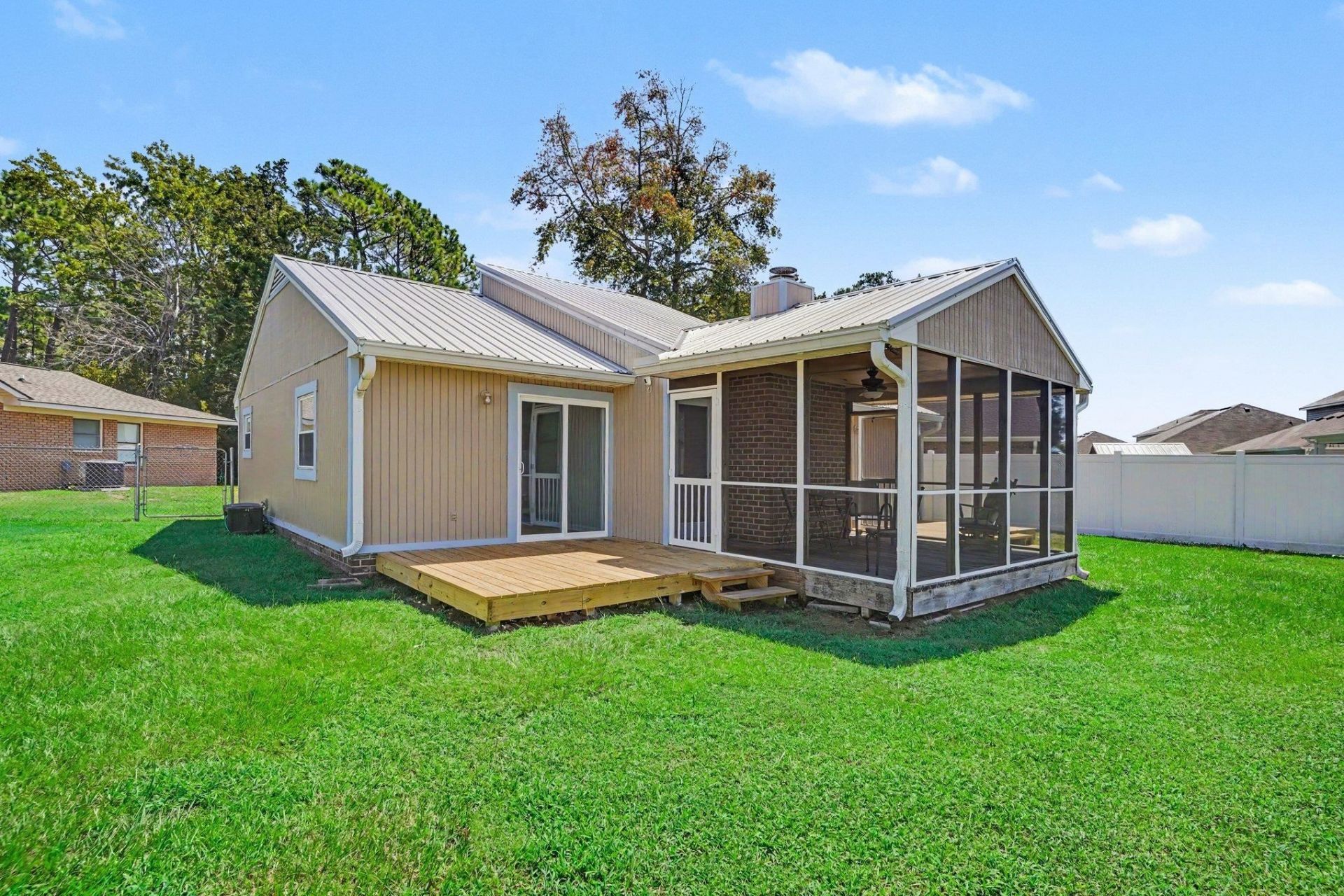 1057 Deer Run Ct. Photo 26