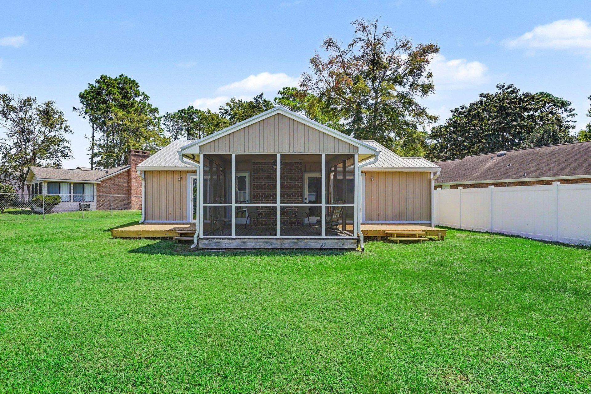 1057 Deer Run Ct. Photo 27